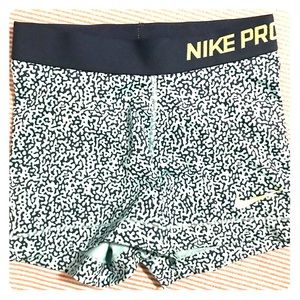 Nike pro Spandex